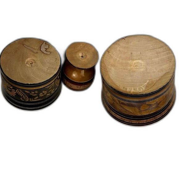 (3) Vintage Turned Wood Trinket Boxes (1) Signed by Pedro - Picture 6 of 8